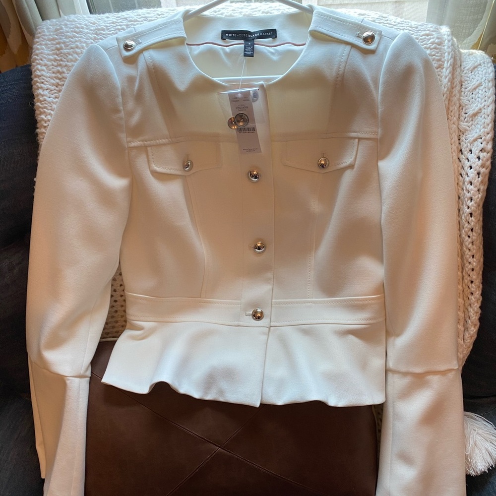 Gorgeous white house black market jacket!